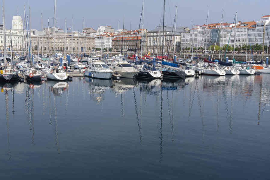 A Coruña 39 - puerto.jpg